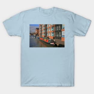 Narrow Boat, Gloucester Docks T-Shirt